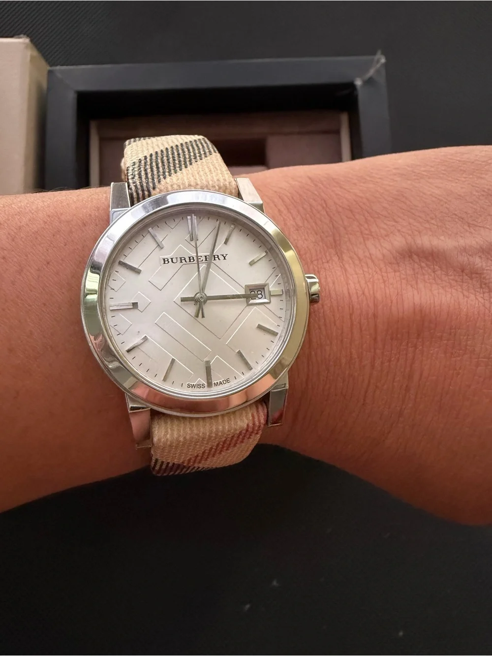 Unused Burberry Beige Plaid Women's Watch with Stainless Silver Case
